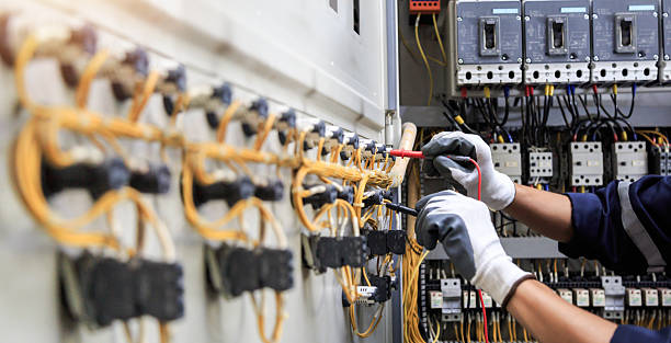 Professional Electrician technician working in New Orleans Station, LA